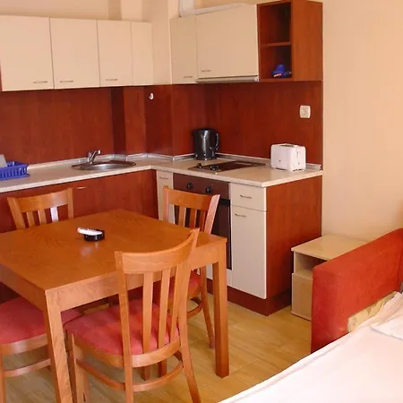Apartment Golden Dreams B 3
